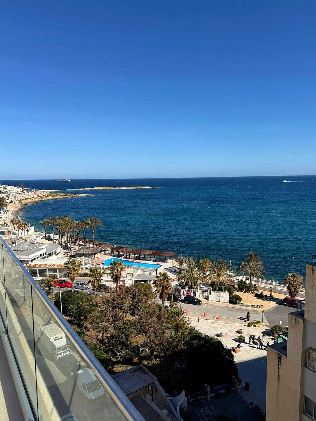 Penthouse in Qawra - 3 beds, 2 baths — 1