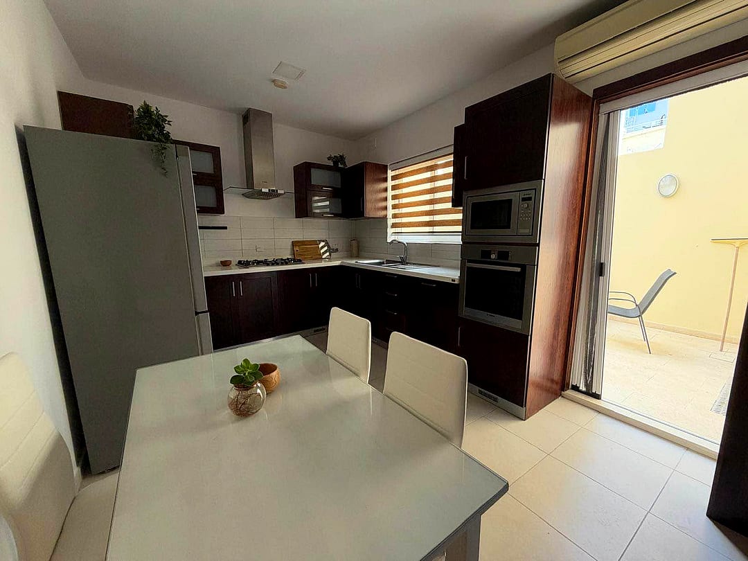 Apartment in Mosta - 3 beds, 2 baths — 4