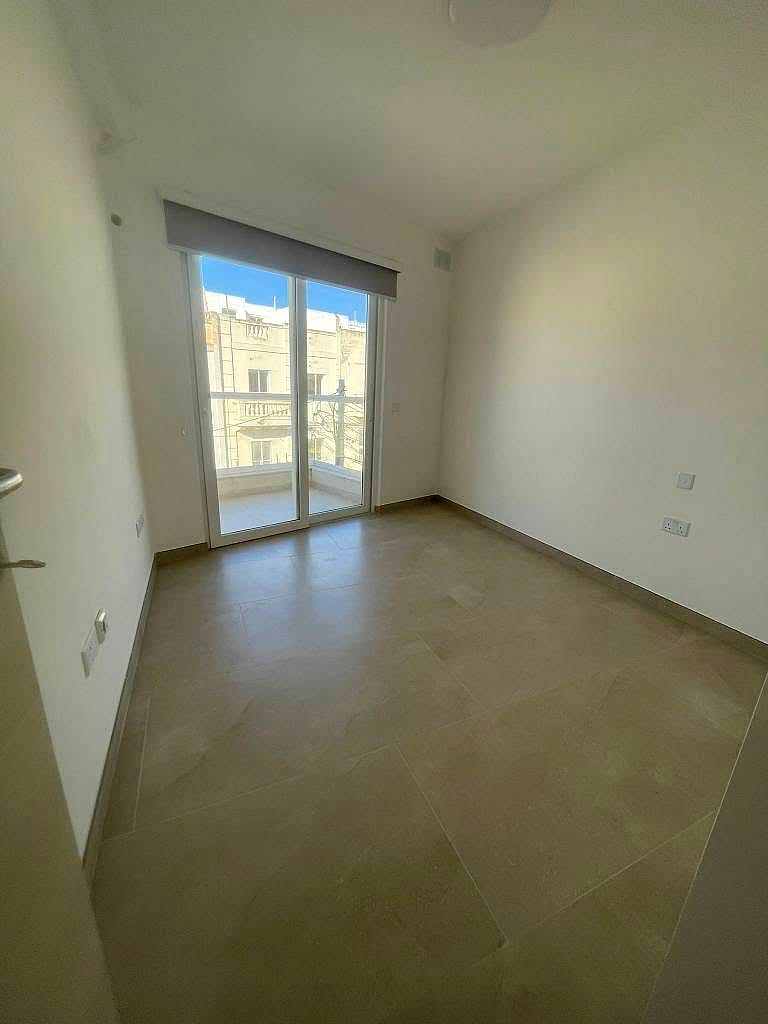 Apartment in Mosta - 3 beds, 2 baths — 4