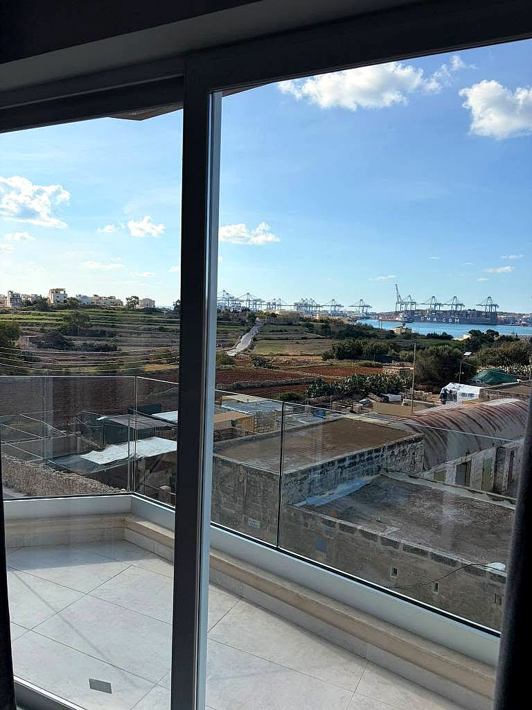 Apartment in Marsaxlokk - 2 beds, 2 baths — 5