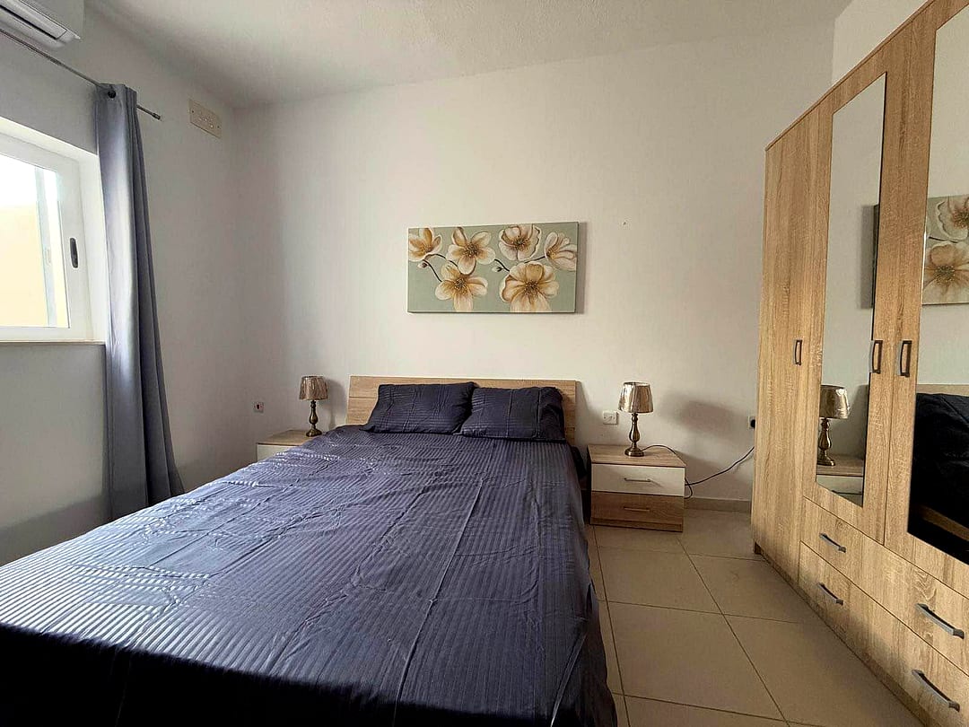 Apartment in Mosta - 3 beds, 2 baths — 5