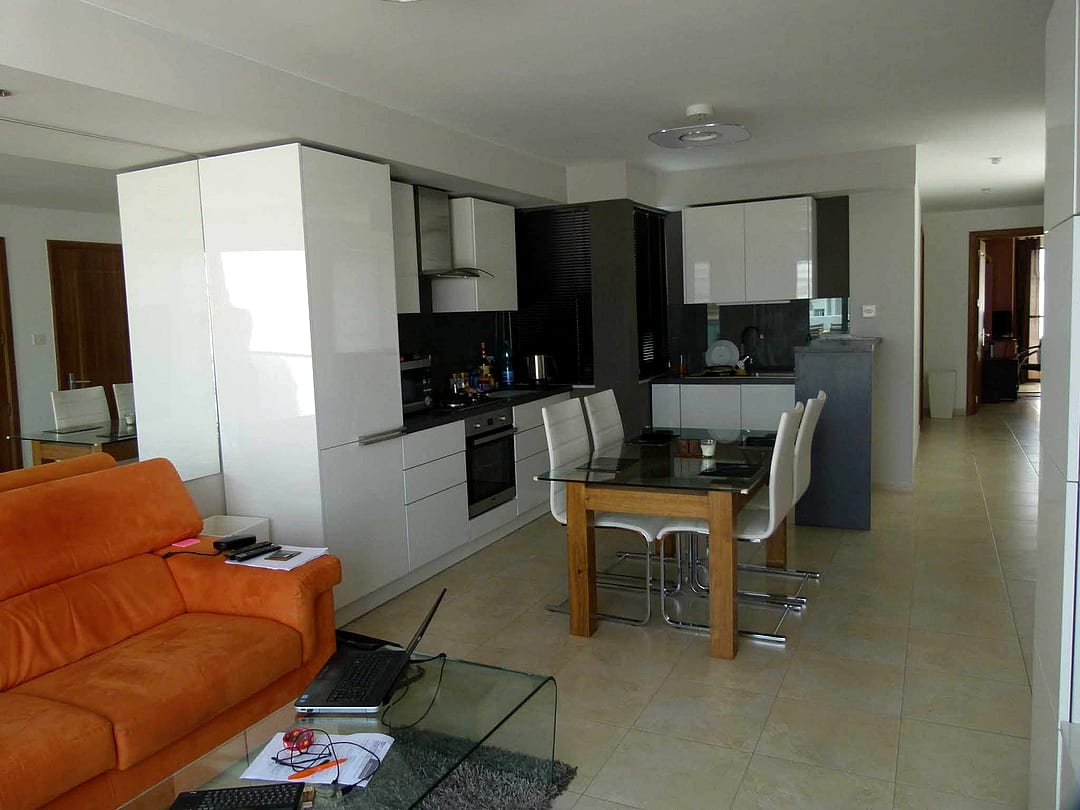 Apartment in Swieqi - 2 beds, 2 baths — 1