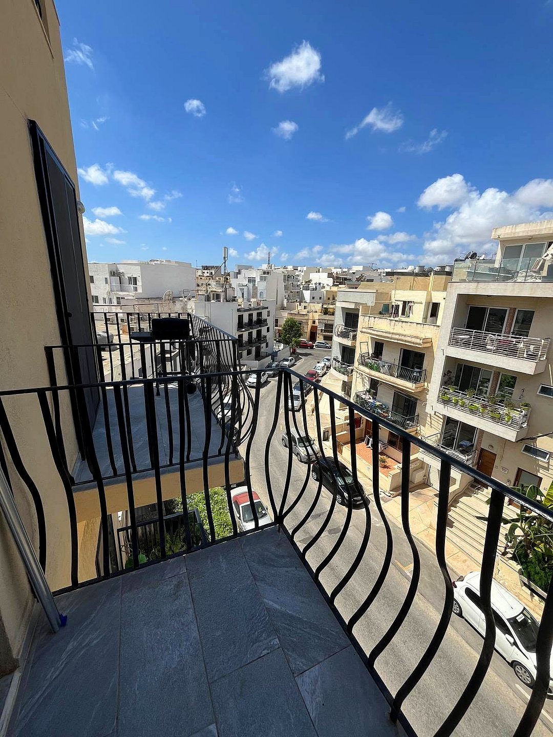 Apartment in Swieqi - 2 beds, 2 baths — 1