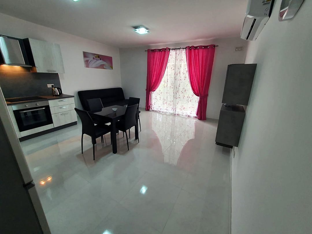 Apartment in Msida - 1 bed — 3