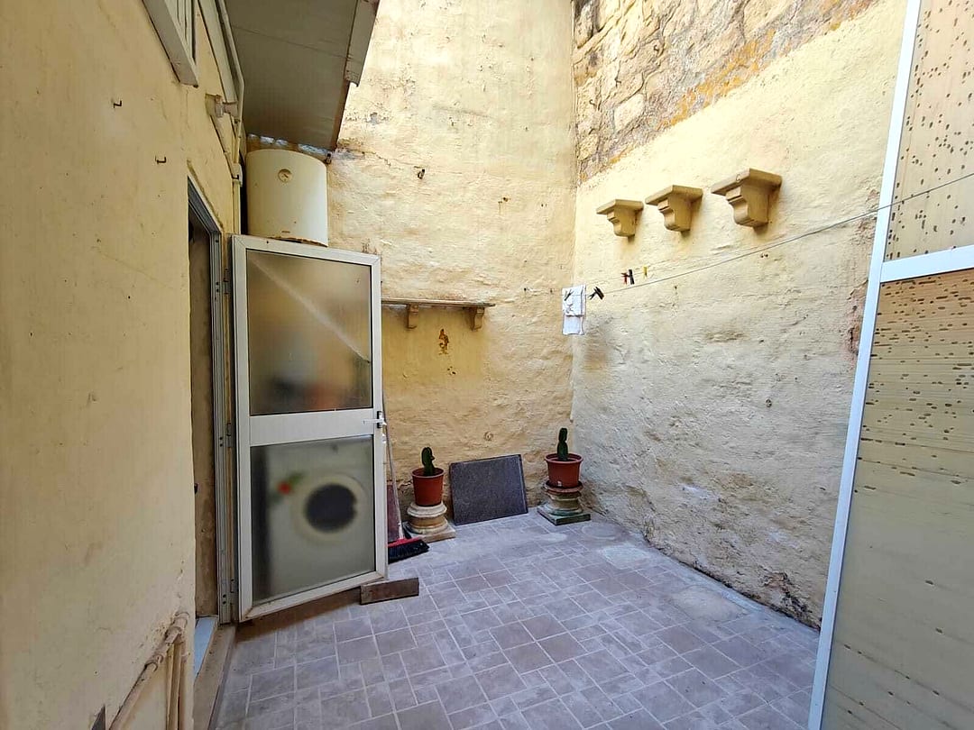 House in Birkirkara - 2 beds — 5