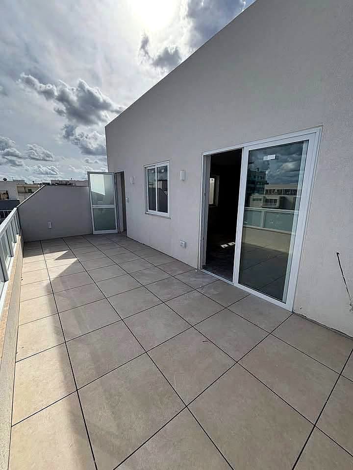 Penthouse in Qawra - 1 bed, 1 bath — 2