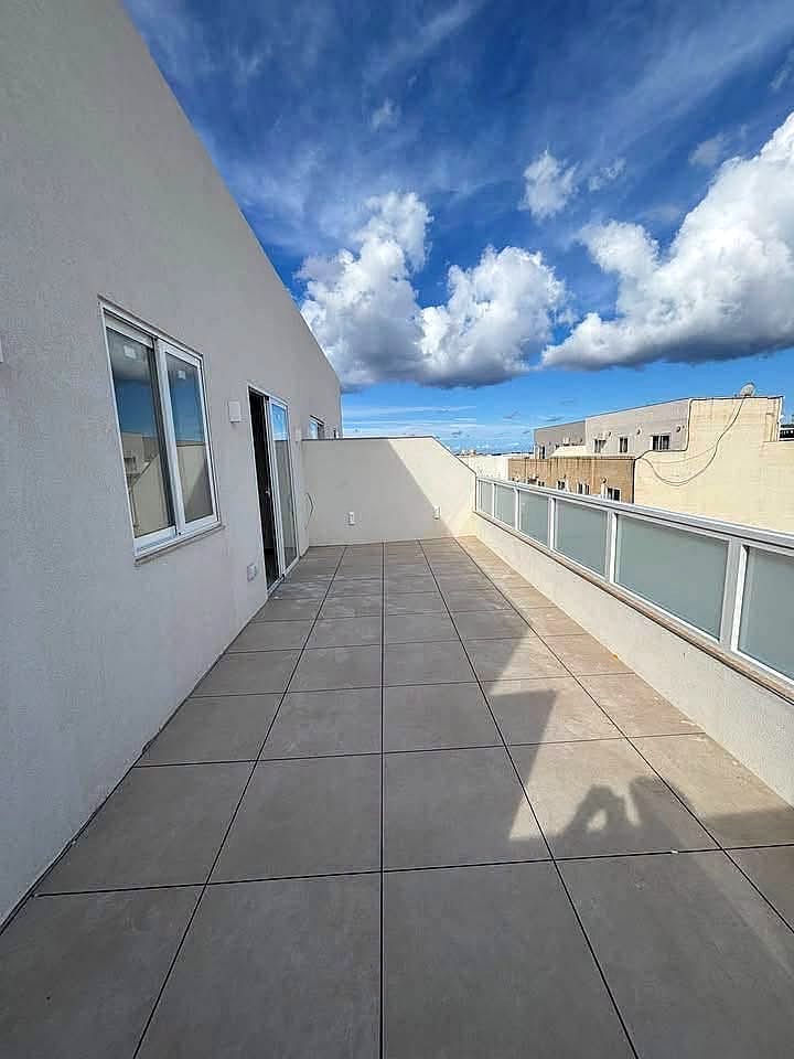 Penthouse in Qawra - 1 bed, 1 bath — 1