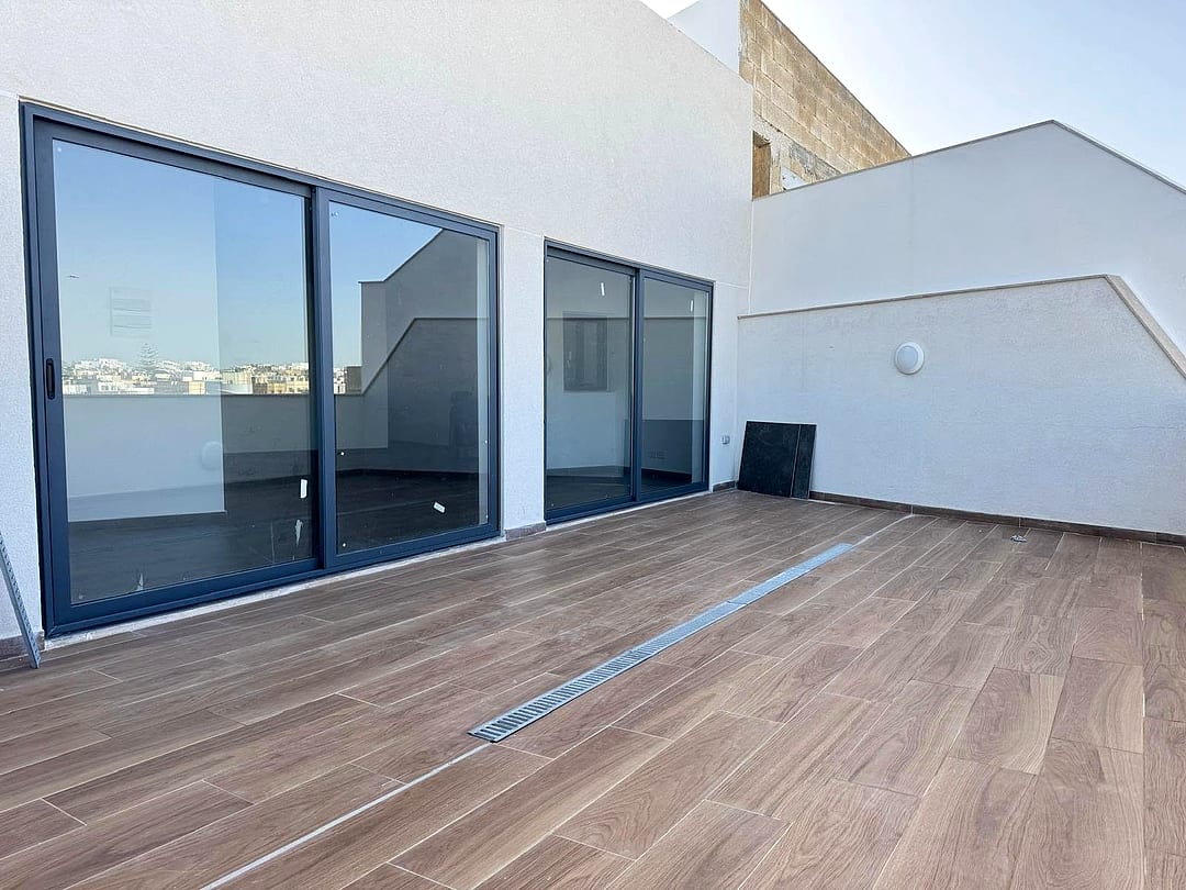 Penthouse in Attard - 3 beds, 3 baths — 2