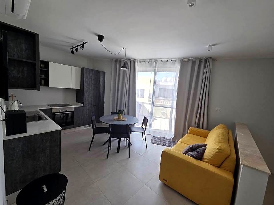 Penthouse in Sliema - 2 beds, 2 baths — 1