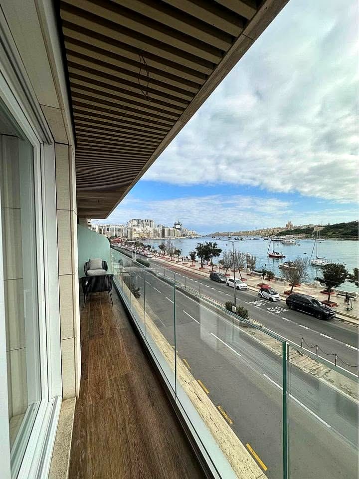 Apartment in Sliema - 2 beds — 1