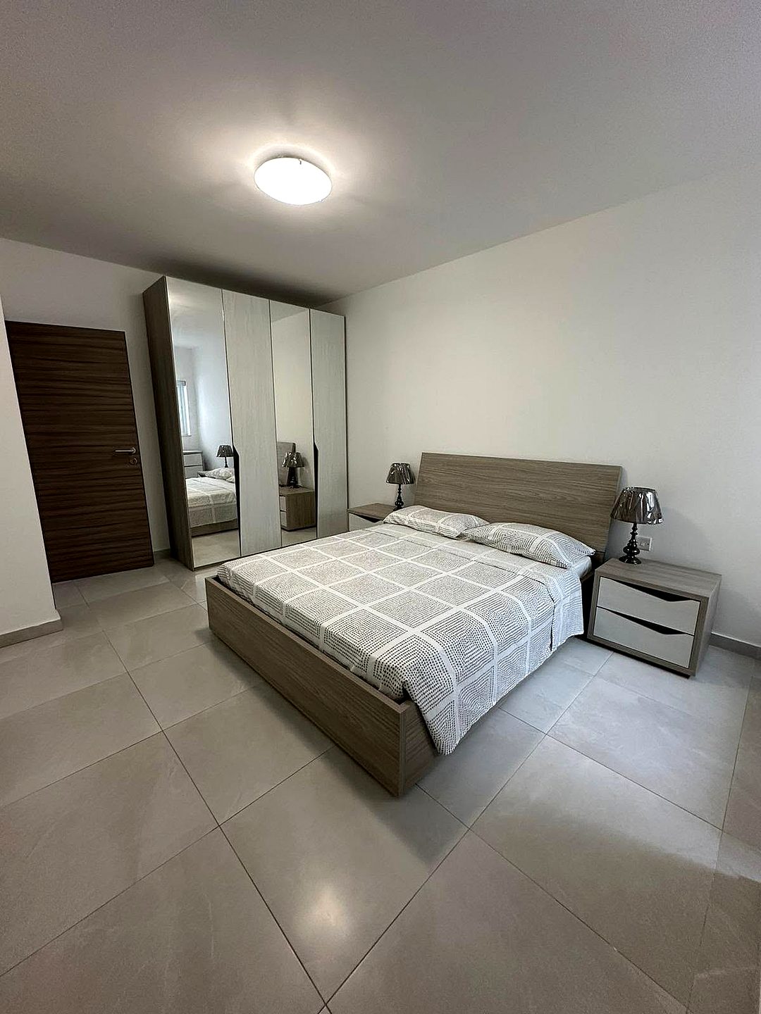 Apartment in Qawra - 3 beds, 2 baths — 4