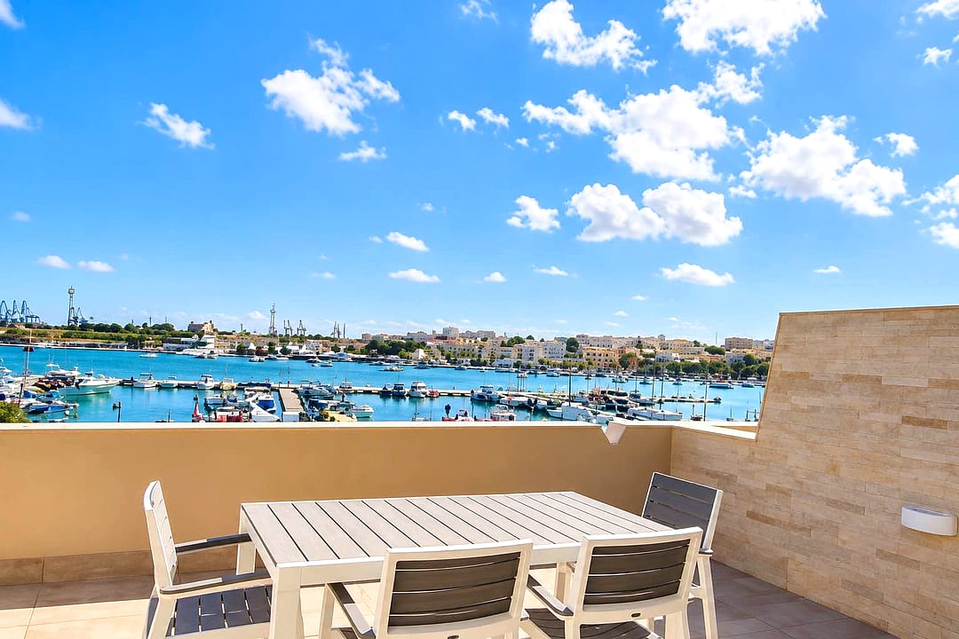 Penthouse in Marsaxlokk - 2 beds, 2 baths — 1