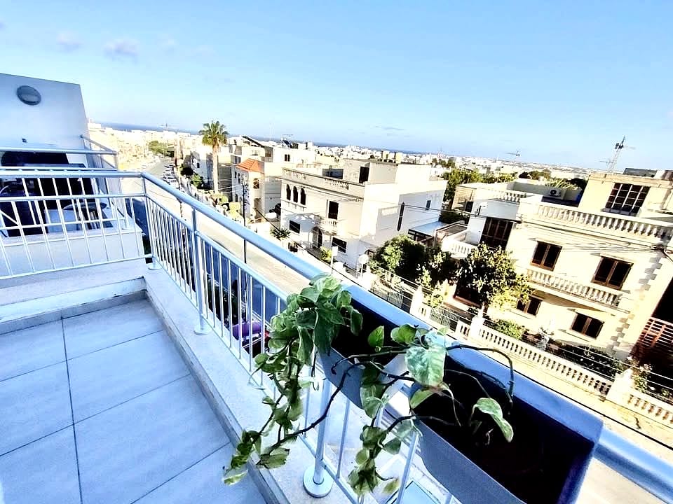 Apartment in San Gwann - 2 beds, 2 baths — 4