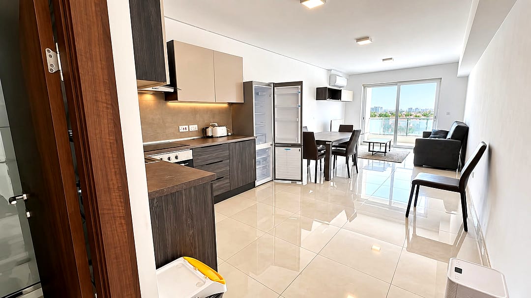 Apartment in Swieqi - 2 beds, 2 baths — 1