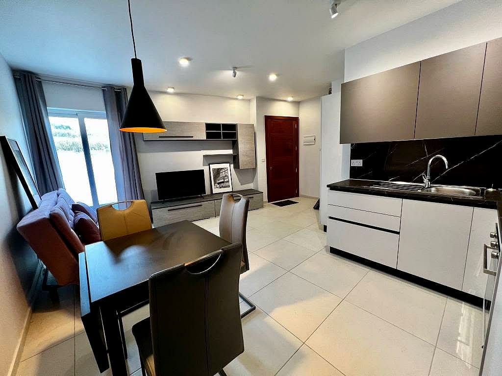 Maisonette in St Julian's - 1 bed, 1 bath — 1