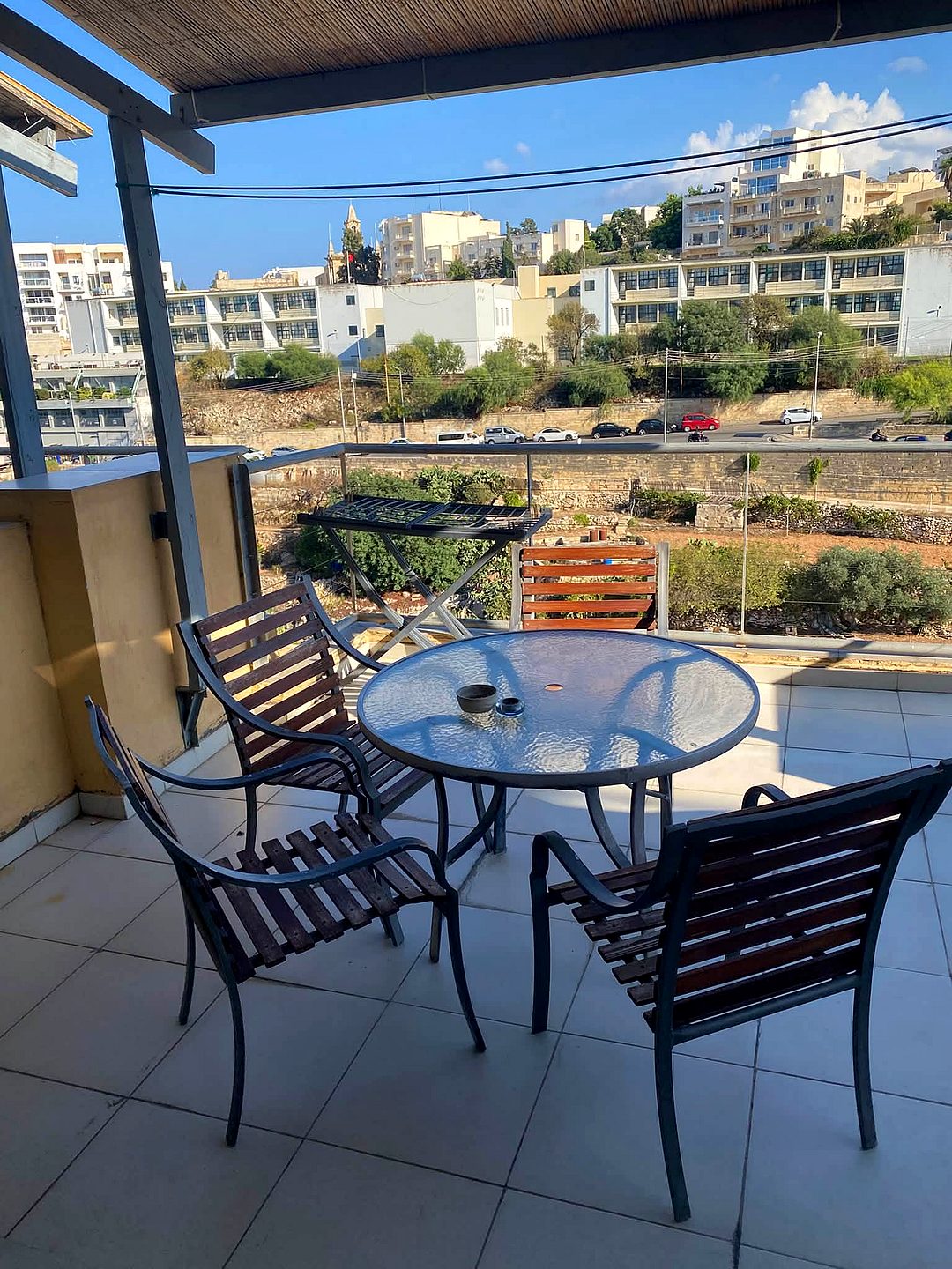 Apartment in St Julian's - 2 beds, 2 baths — 2