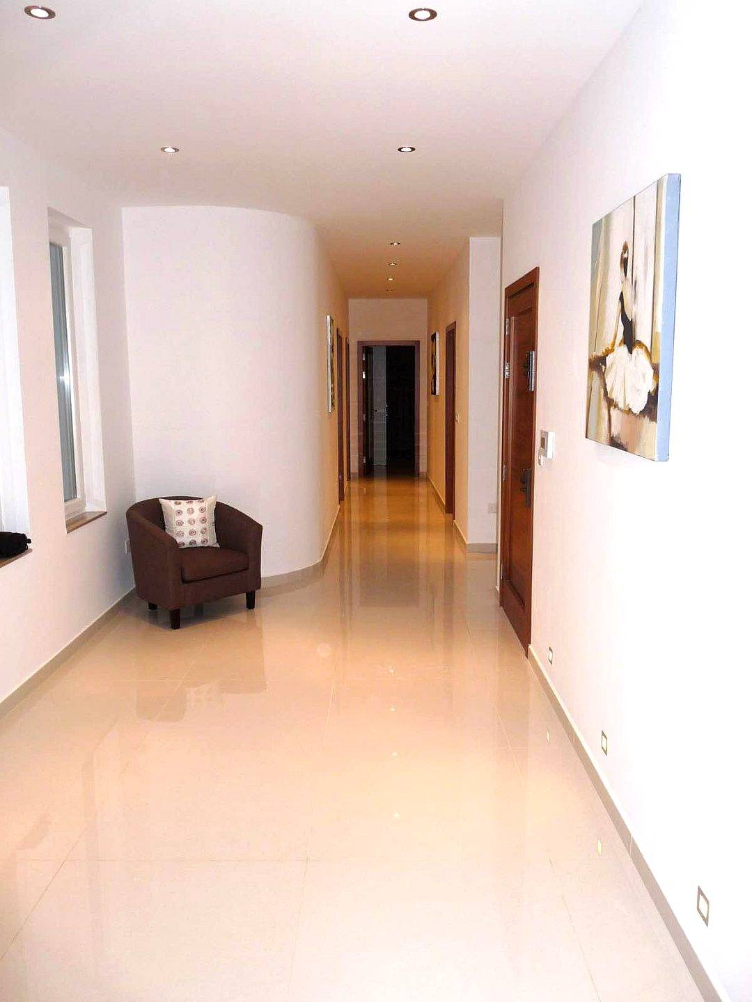 Apartment in St Julian's - 3 beds, 2 baths — 3