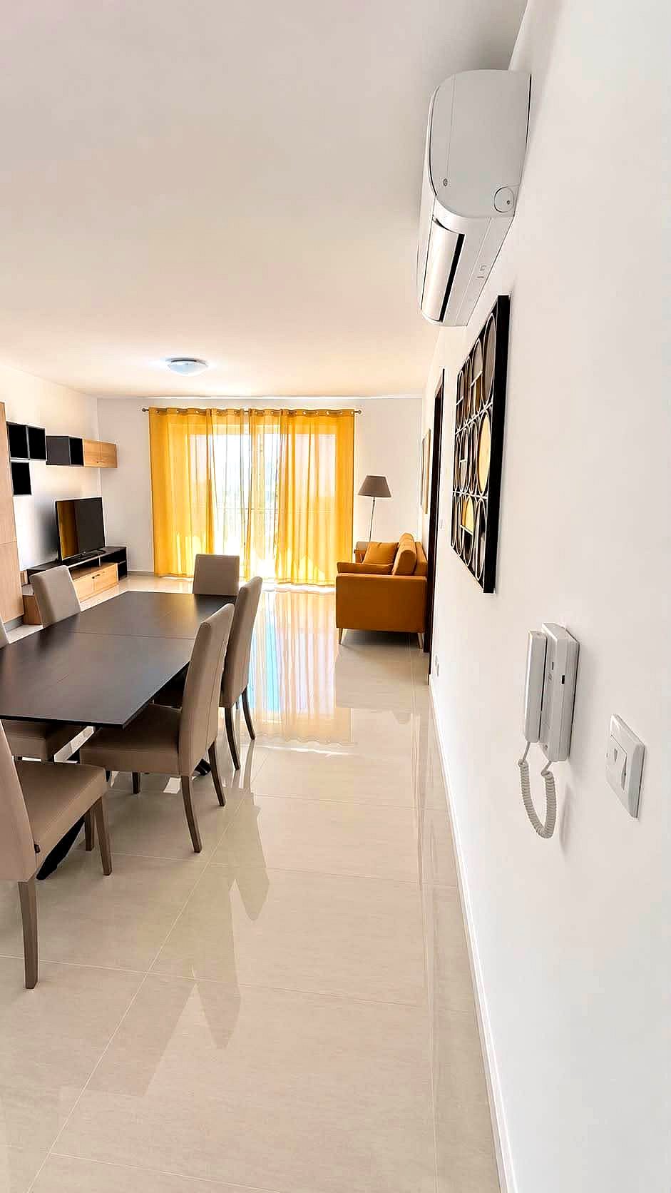 Apartment in Gzira - 2 beds, 2 baths — 1