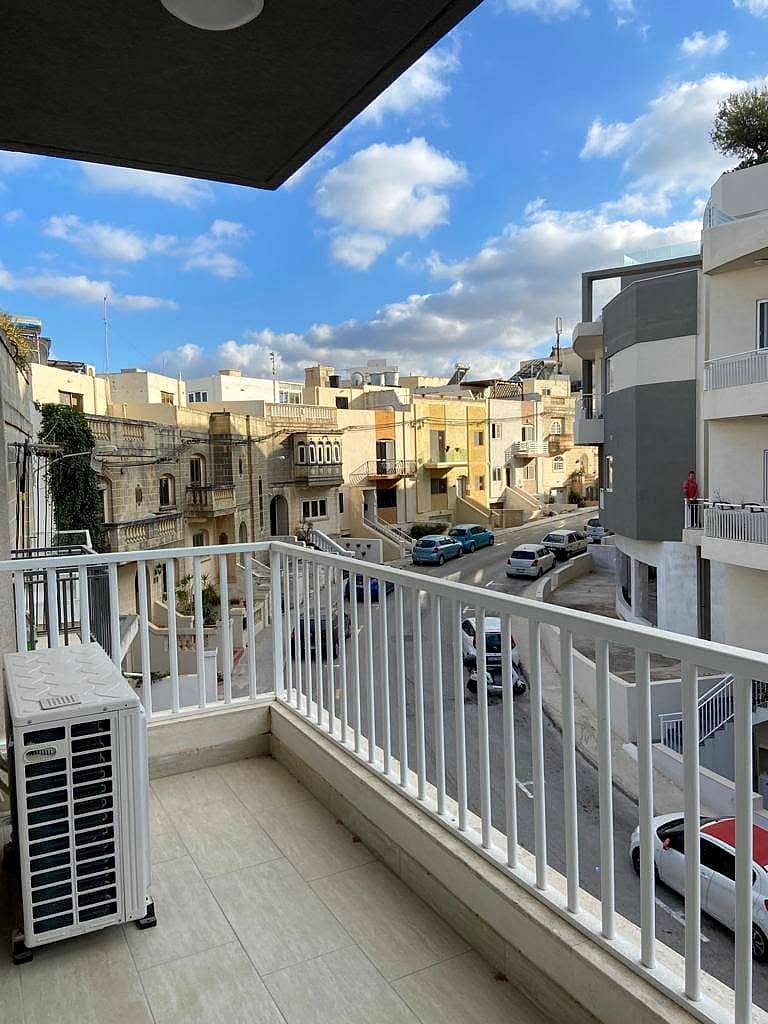 Apartment in Swieqi - 2 beds, 2 baths — 2