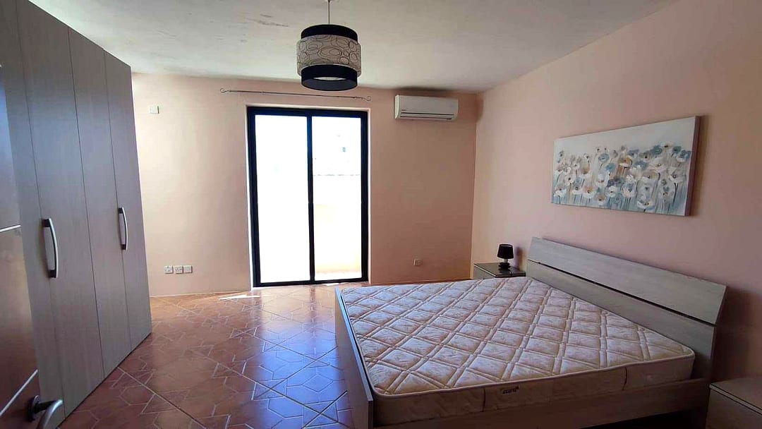 Apartment in St Paul's Bay - 2 beds — 2