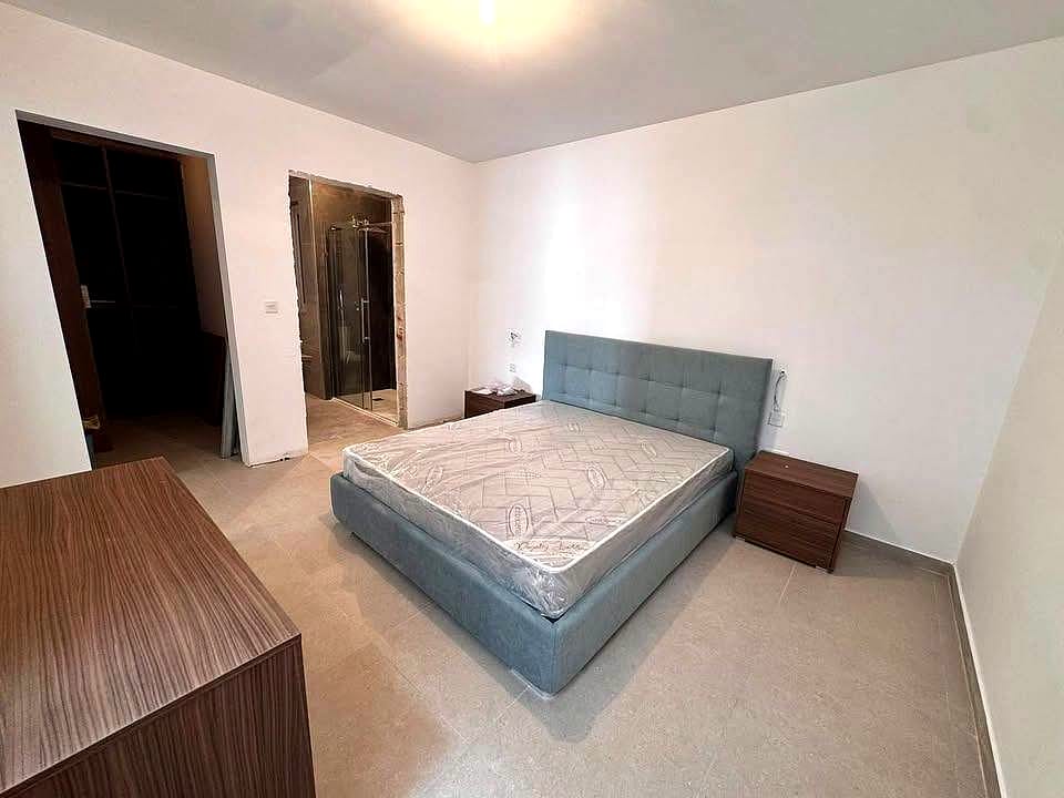 Apartment in Qawra - 2 beds, 2 baths — 3
