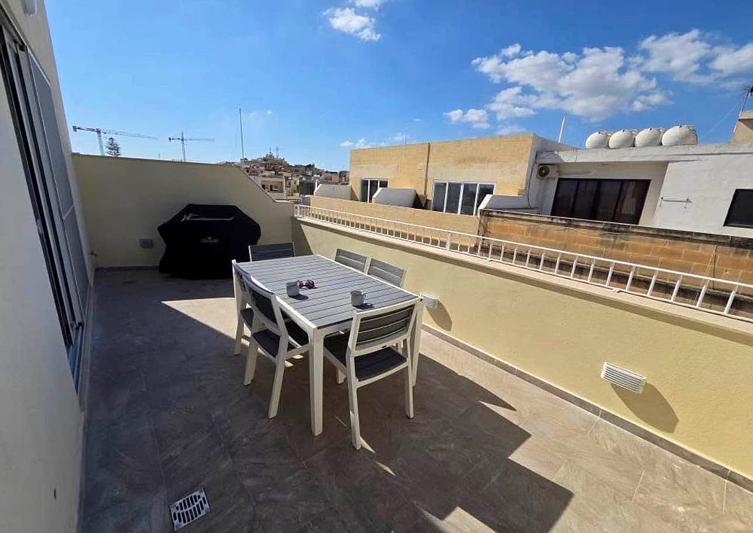 Penthouse in Sliema - 2 beds, 2 baths — 2