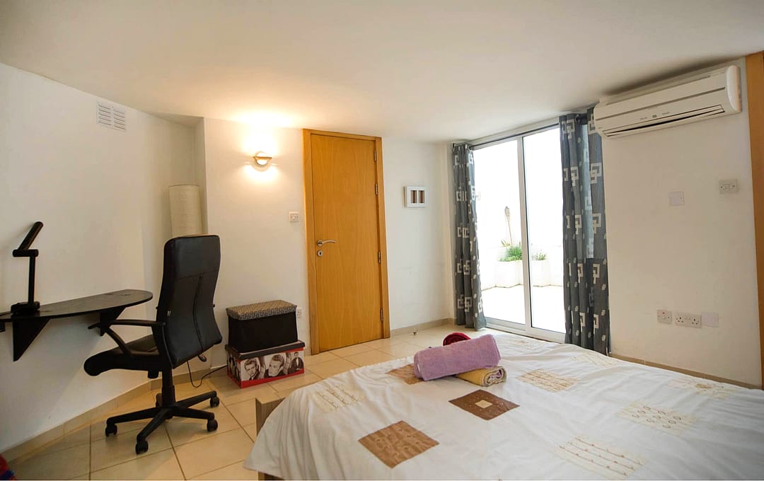 Apartment in St Julian's - 2 beds, 1 bath — 5