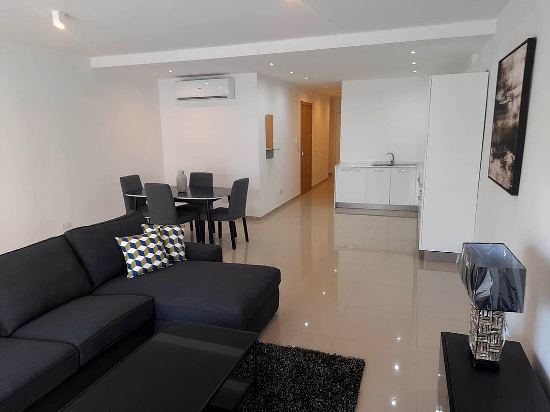 Apartment in St Julian's - 2 beds, 2 baths — 3