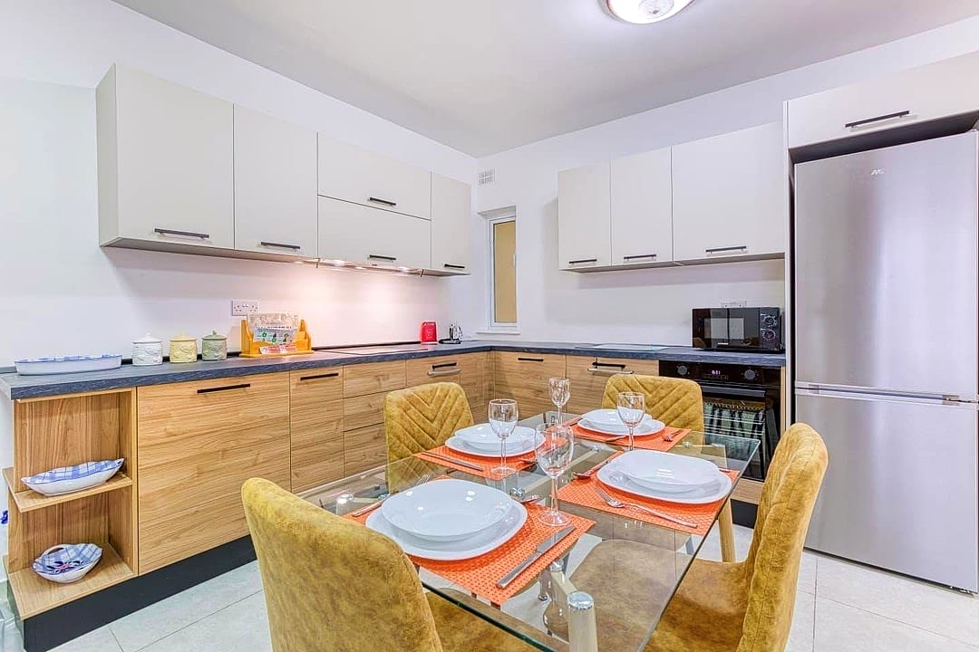 Apartment in Swieqi - 2 beds, 2 baths — 4