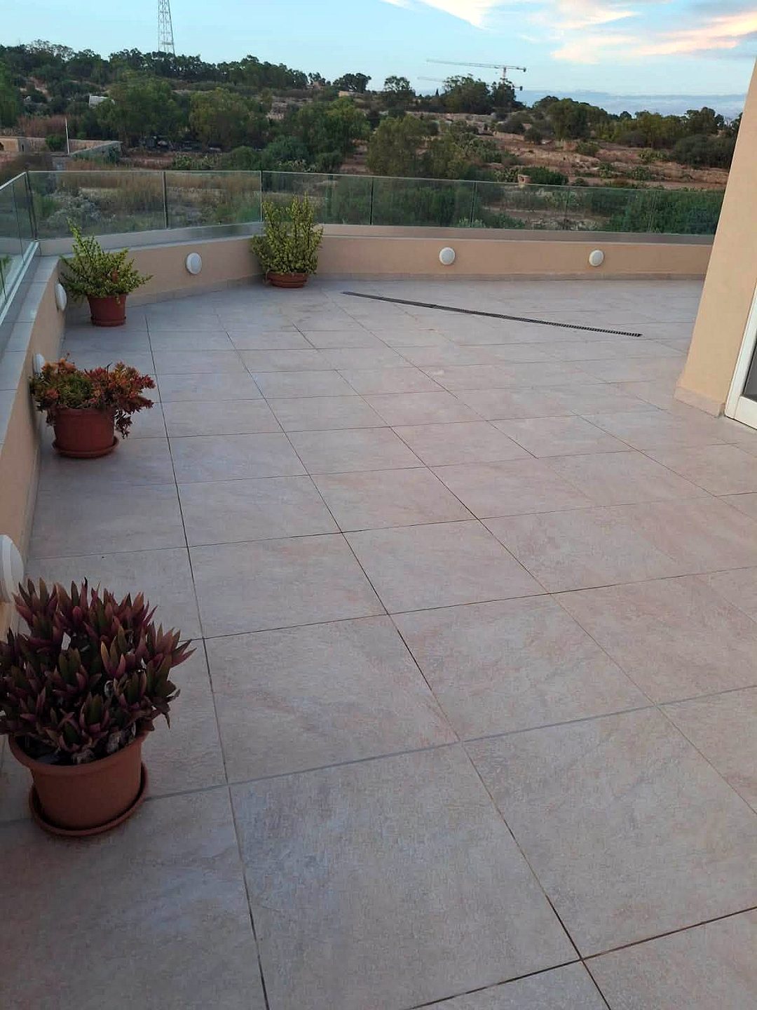 Penthouse in Iklin - 3 beds, 2 baths — 2