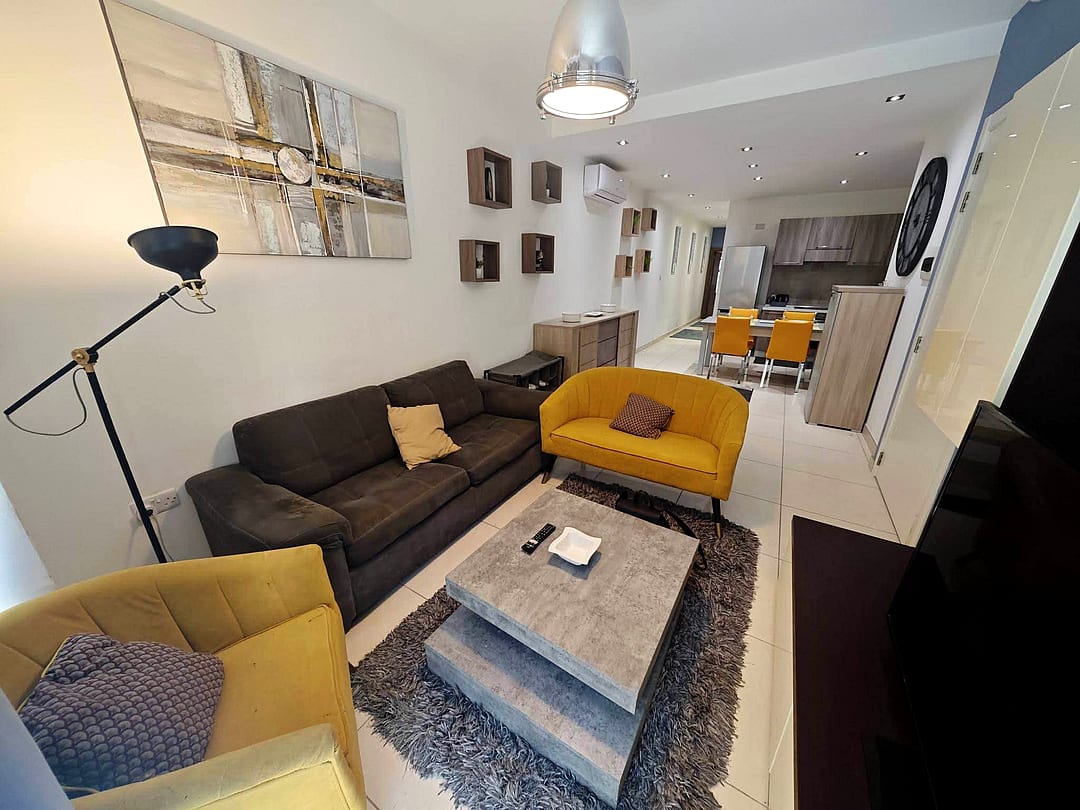 Apartment in St Julian's - 2 beds, 2 baths — 3
