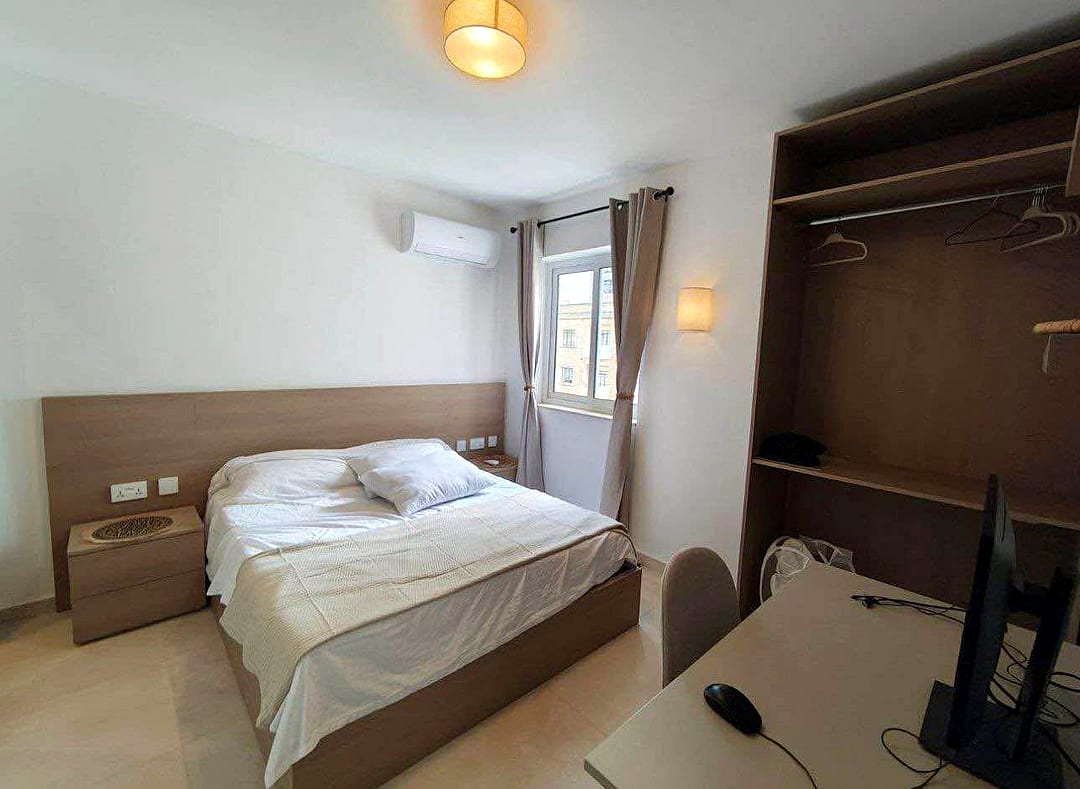 Apartment in Gzira - 2 beds, 2 baths — 5