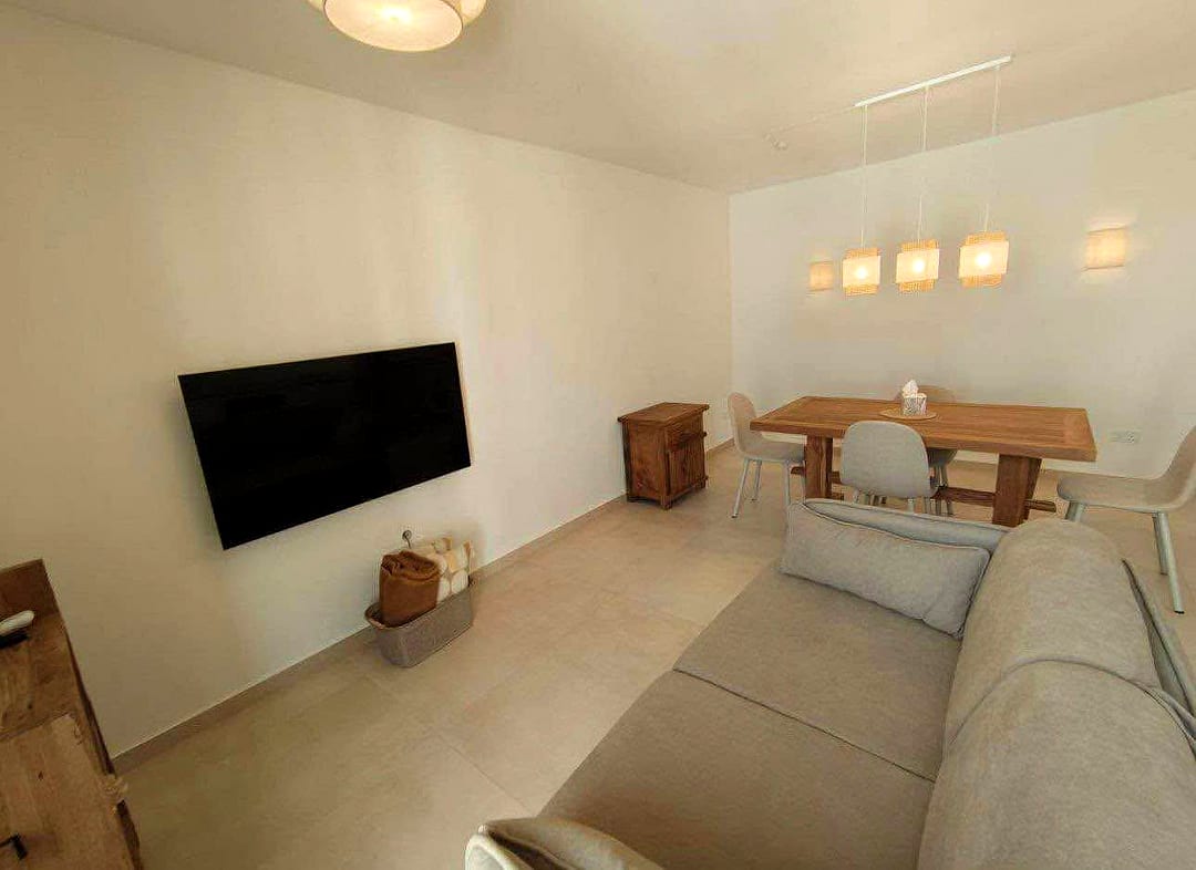 Apartment in Gzira - 2 beds, 2 baths — 4