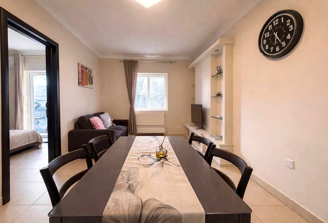Apartment in Swieqi - 2 beds, 2 baths — 1
