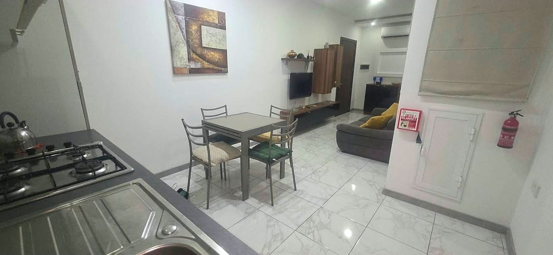 Apartment in Gzira - 1 bed, 1 bath — 2