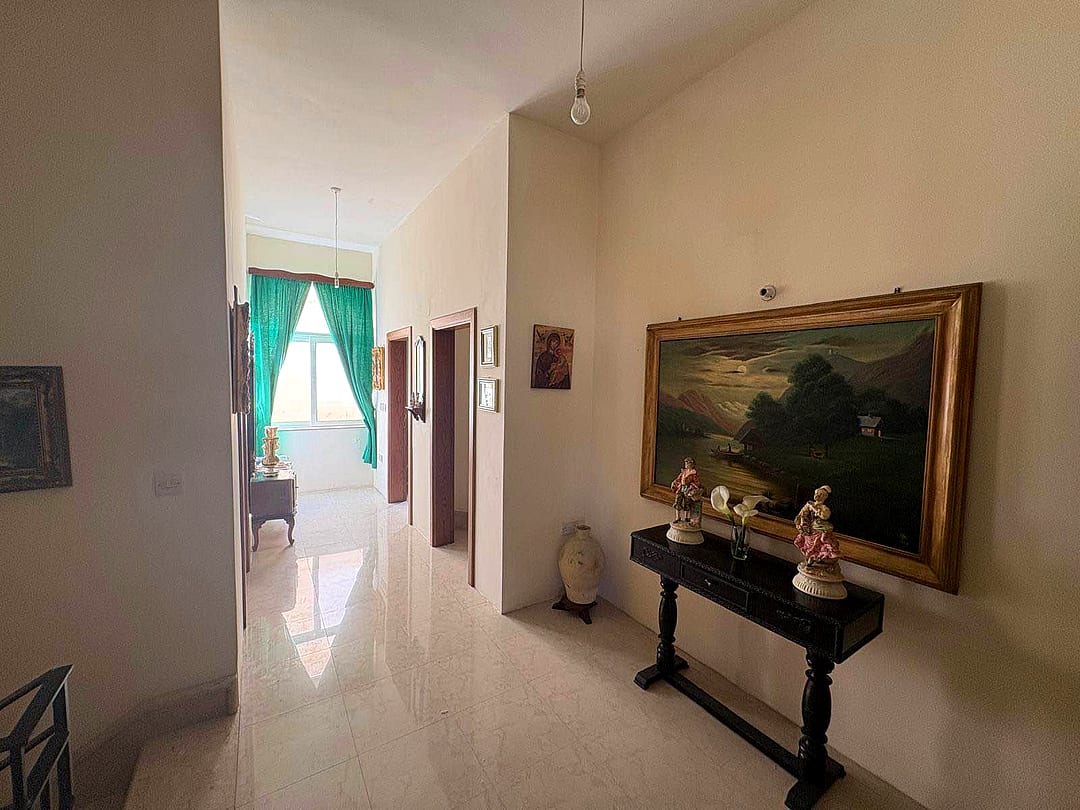 House in Victoria - 4 beds, 3 baths — 4