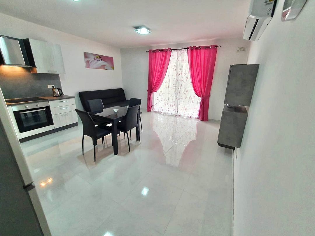 Apartment in Msida - 1 bath — 4