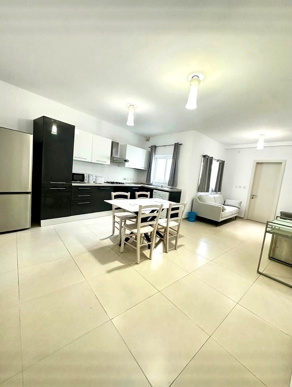 Apartment in San Giljan — 1