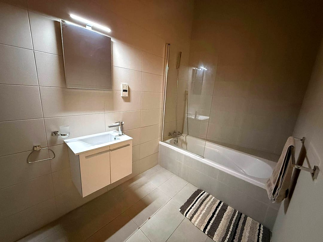 Apartment in Sliema - 3 beds, 2 baths — 4