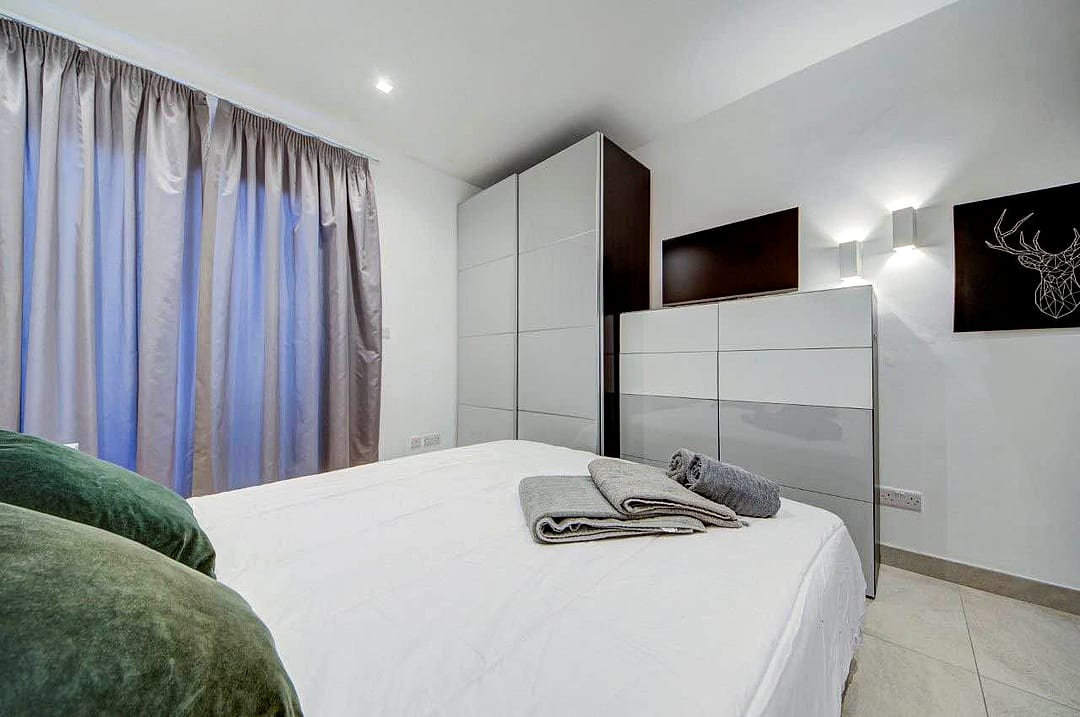 Apartment in Swieqi - 2 beds, 2 baths — 5