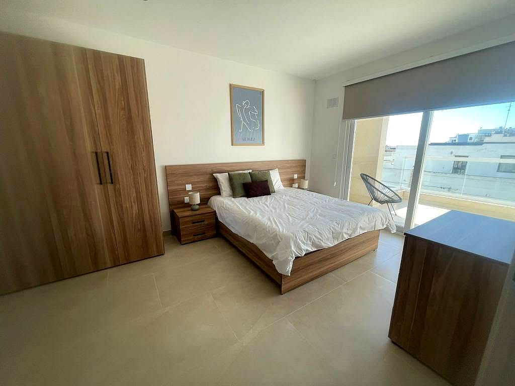 Apartment in Mosta - 3 beds, 2 baths — 4