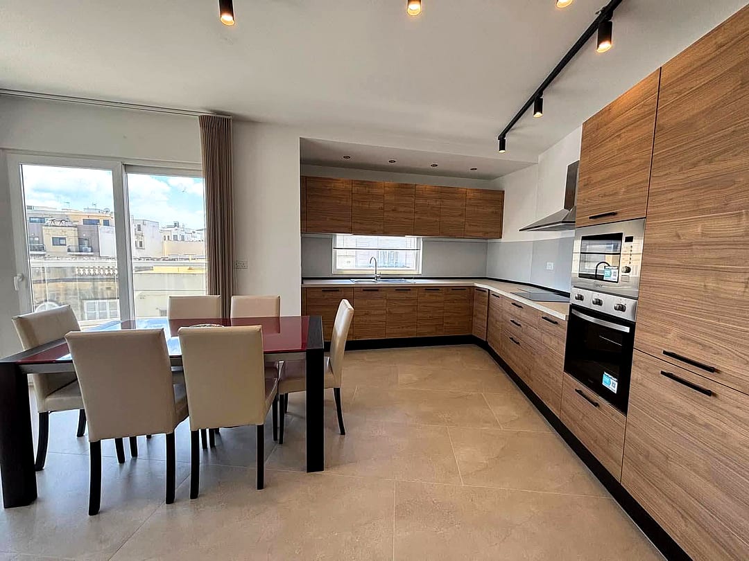 Apartment in Mosta - 3 beds, 2 baths — 2