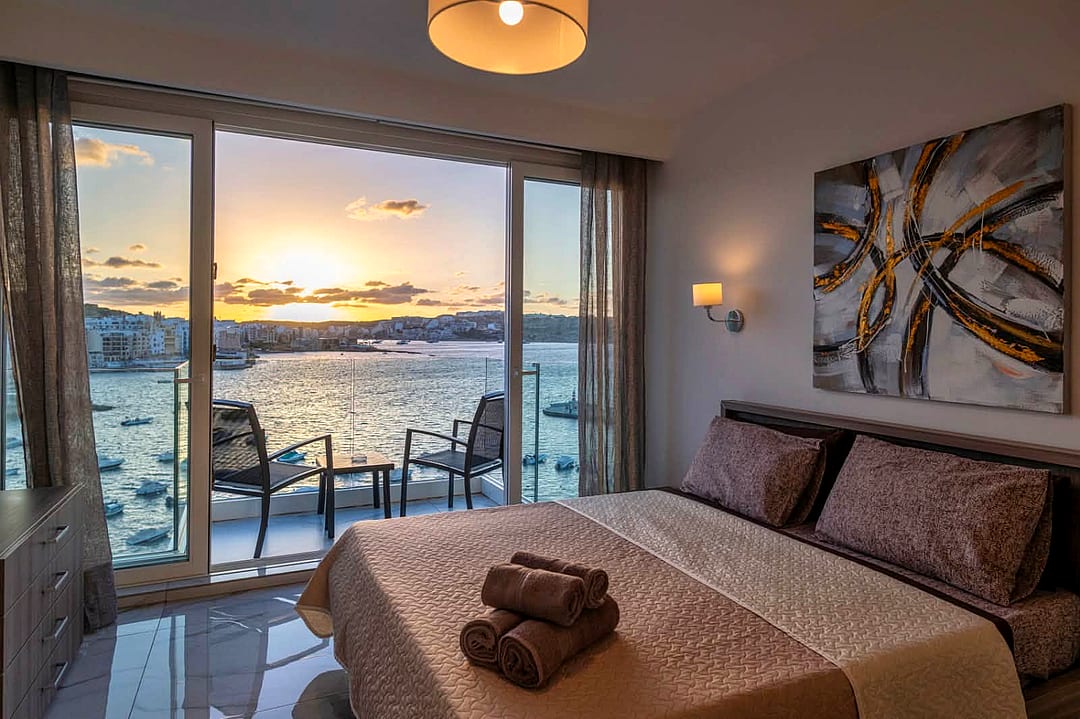Penthouse in St Paul's Bay - 1 bed, 2 baths — 1