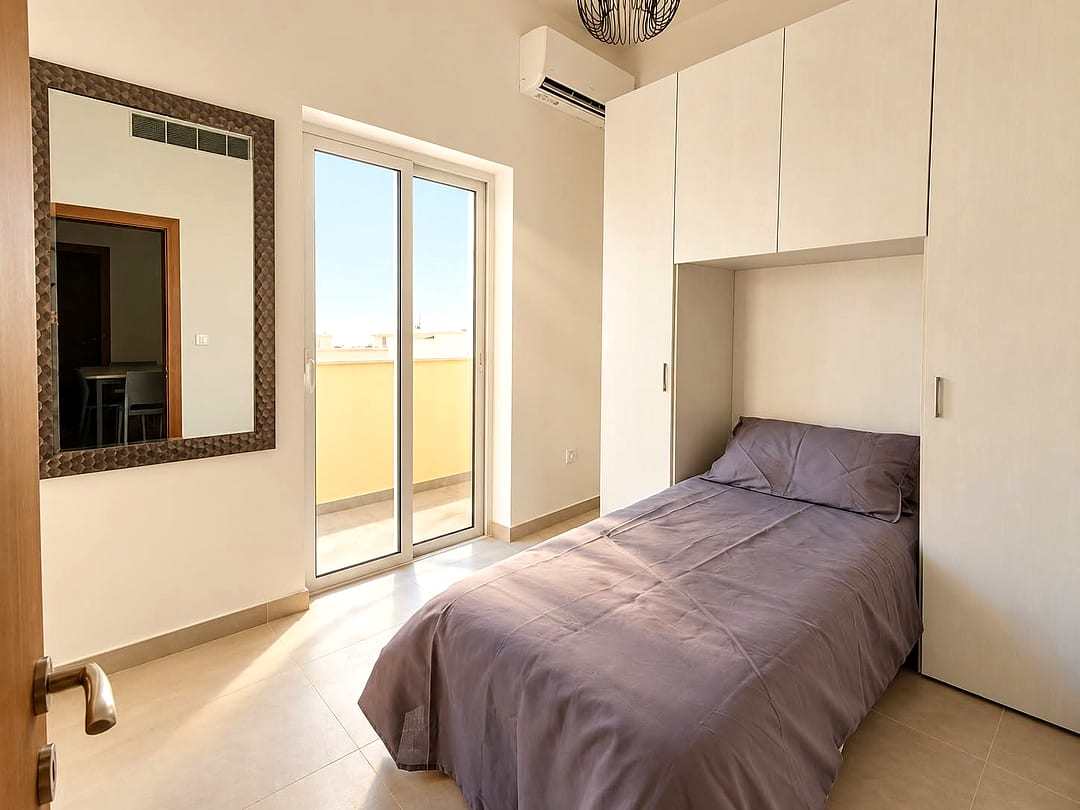 Apartment in Gzira - 2 beds — 5