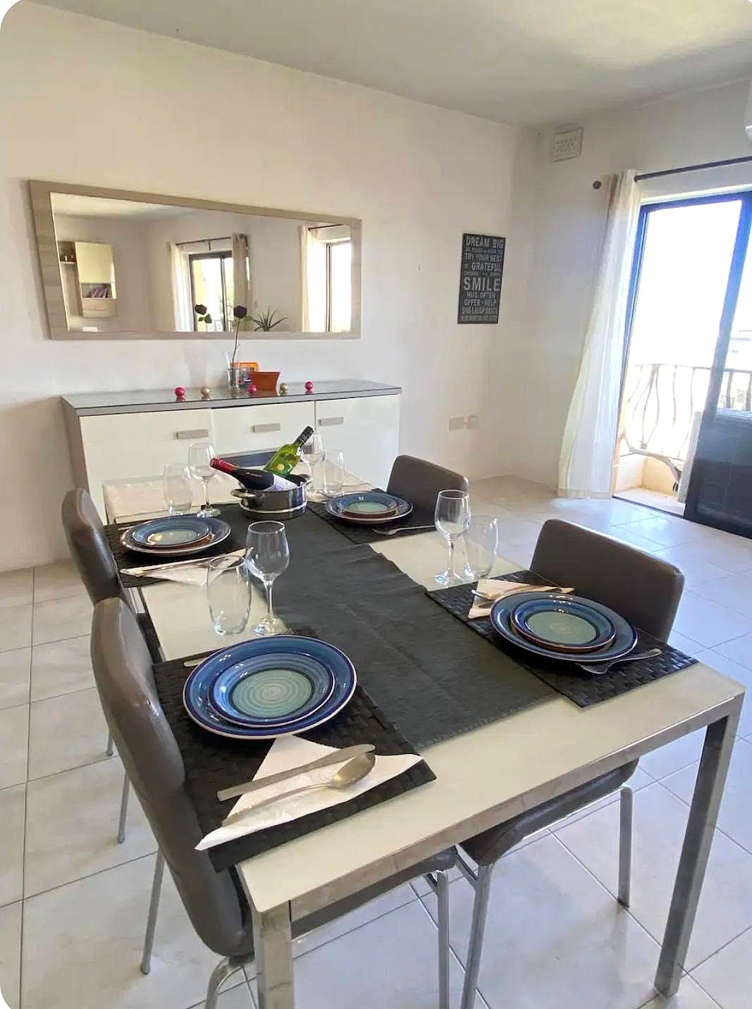 Room in San Giljan — 1