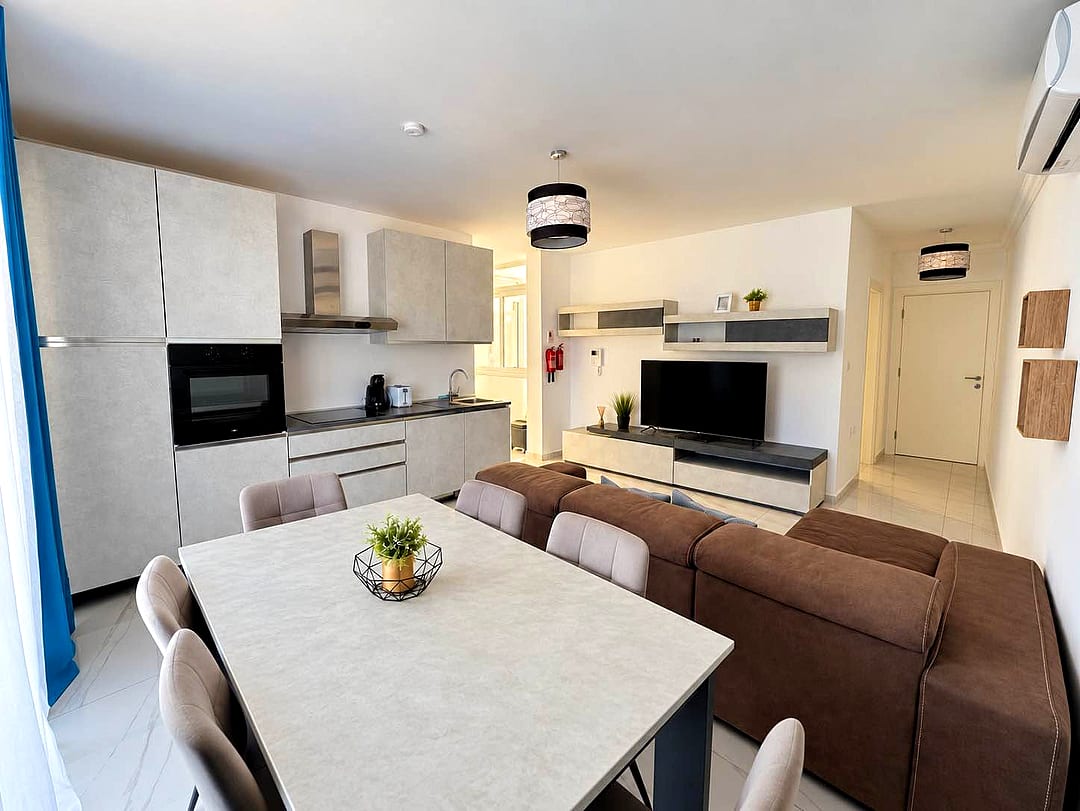 Apartment in Sliema - 2 beds, 2 baths — 2