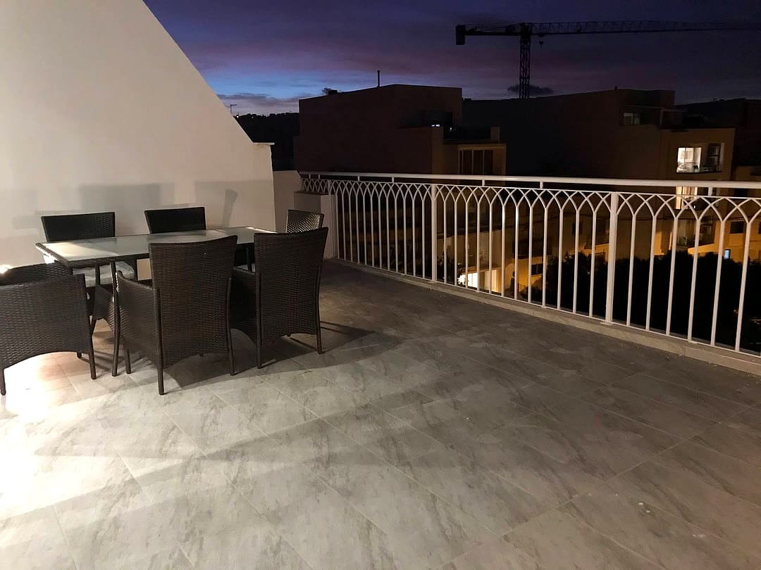 Penthouse in Swieqi - 3 beds, 2 baths — 1