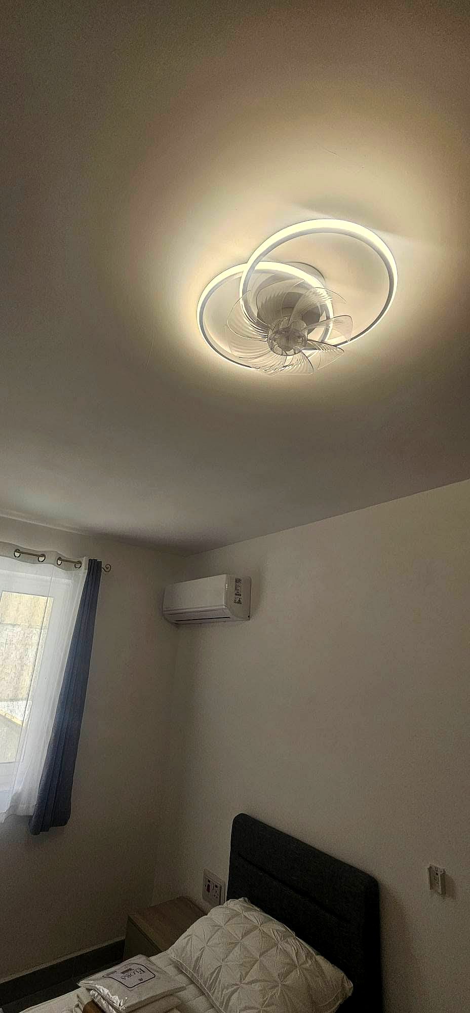 Room in Iklin — 2