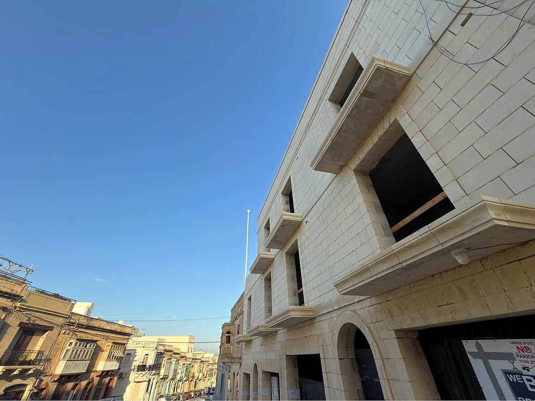 Apartment in Paola — 1