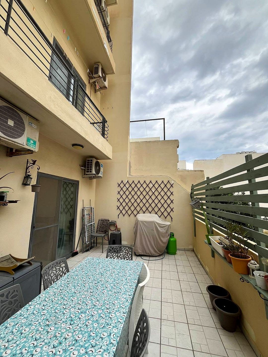 Apartment in Gzira - 3 beds, 2 baths — 2